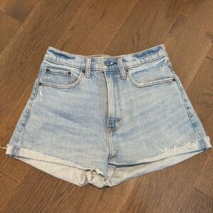 Abercrombie High Rise Mom Short